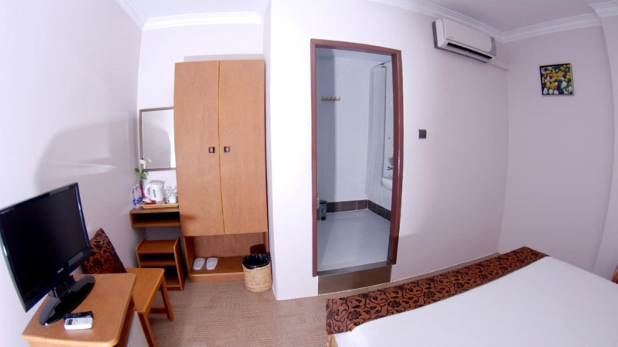 Holiday Hotel Yangon Ngoại thất bức ảnh
