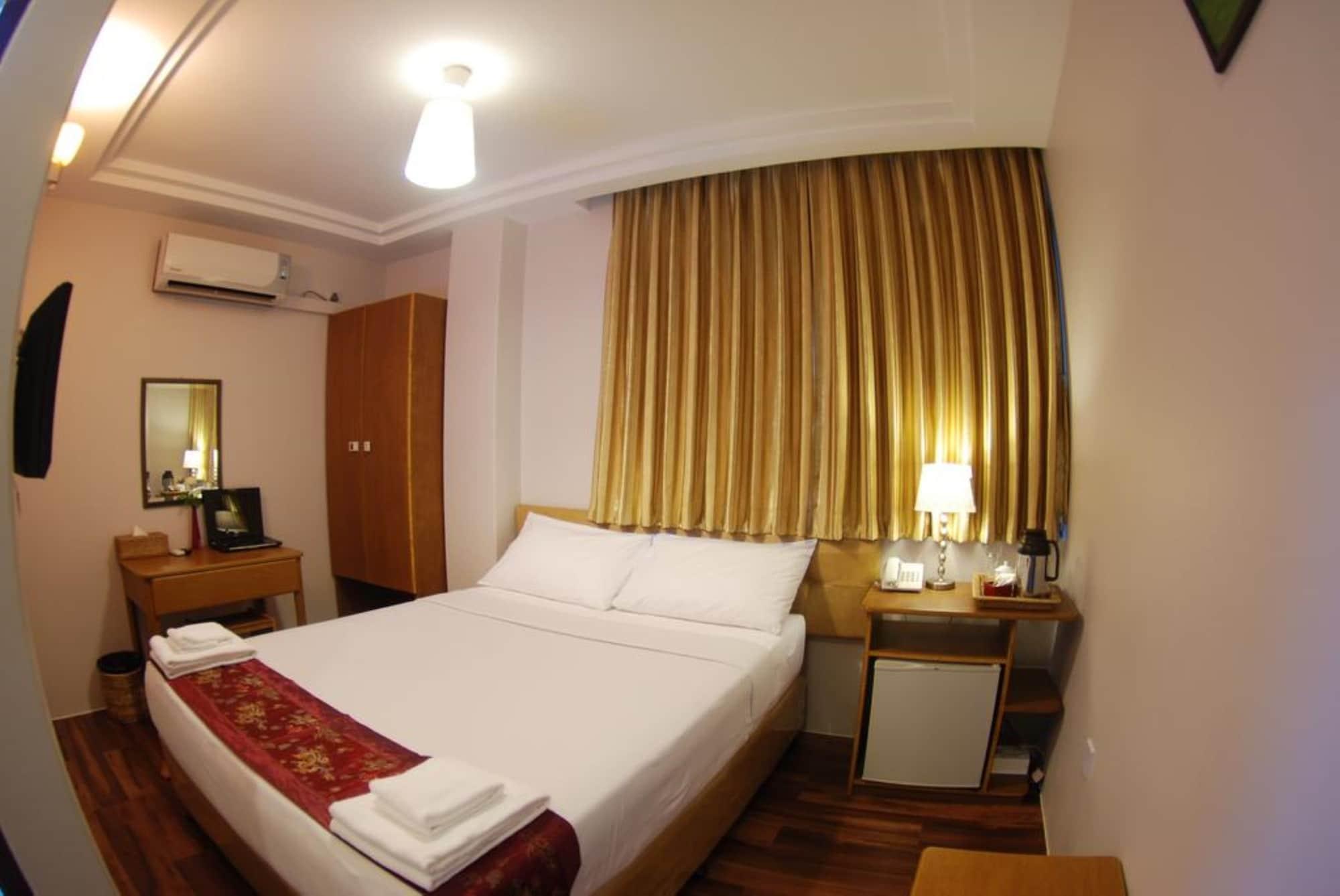 Holiday Hotel Yangon Ngoại thất bức ảnh