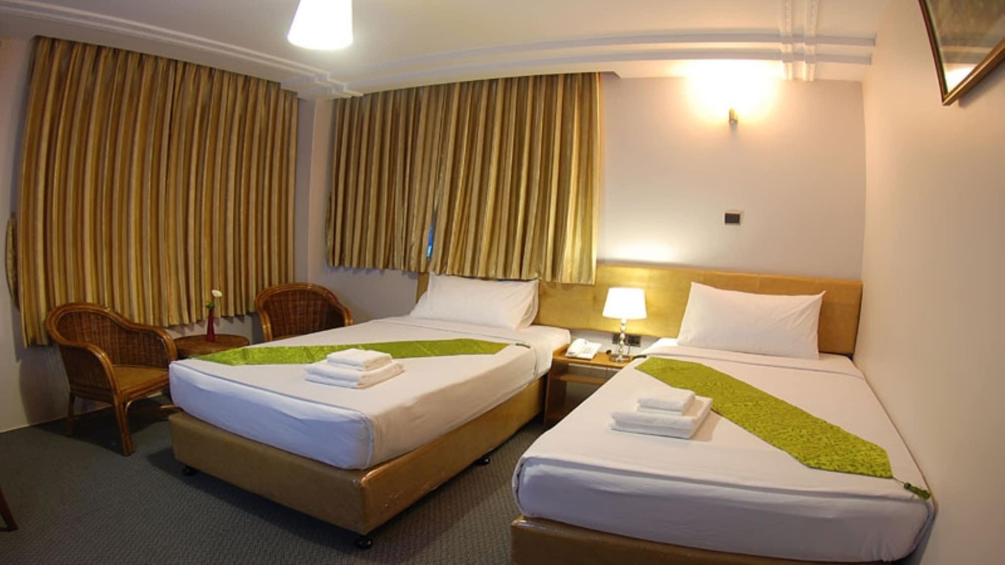 Holiday Hotel Yangon Ngoại thất bức ảnh