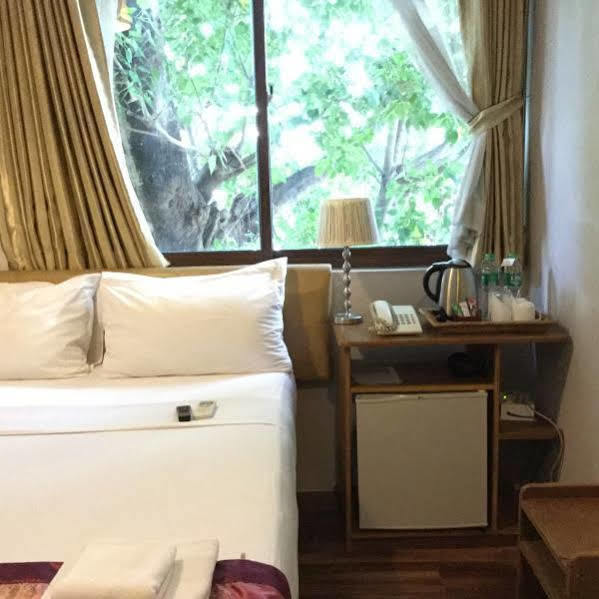 Holiday Hotel Yangon Ngoại thất bức ảnh