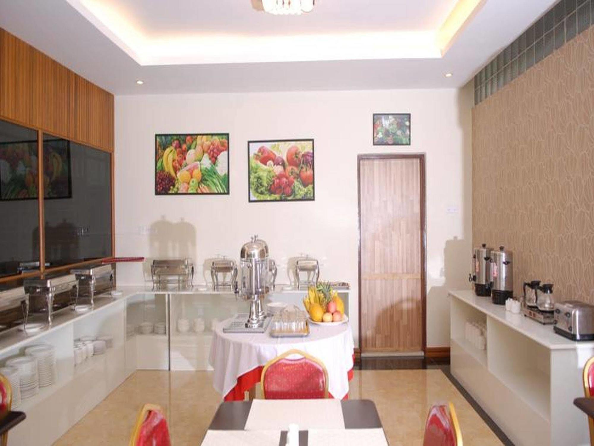 Holiday Hotel Yangon Ngoại thất bức ảnh