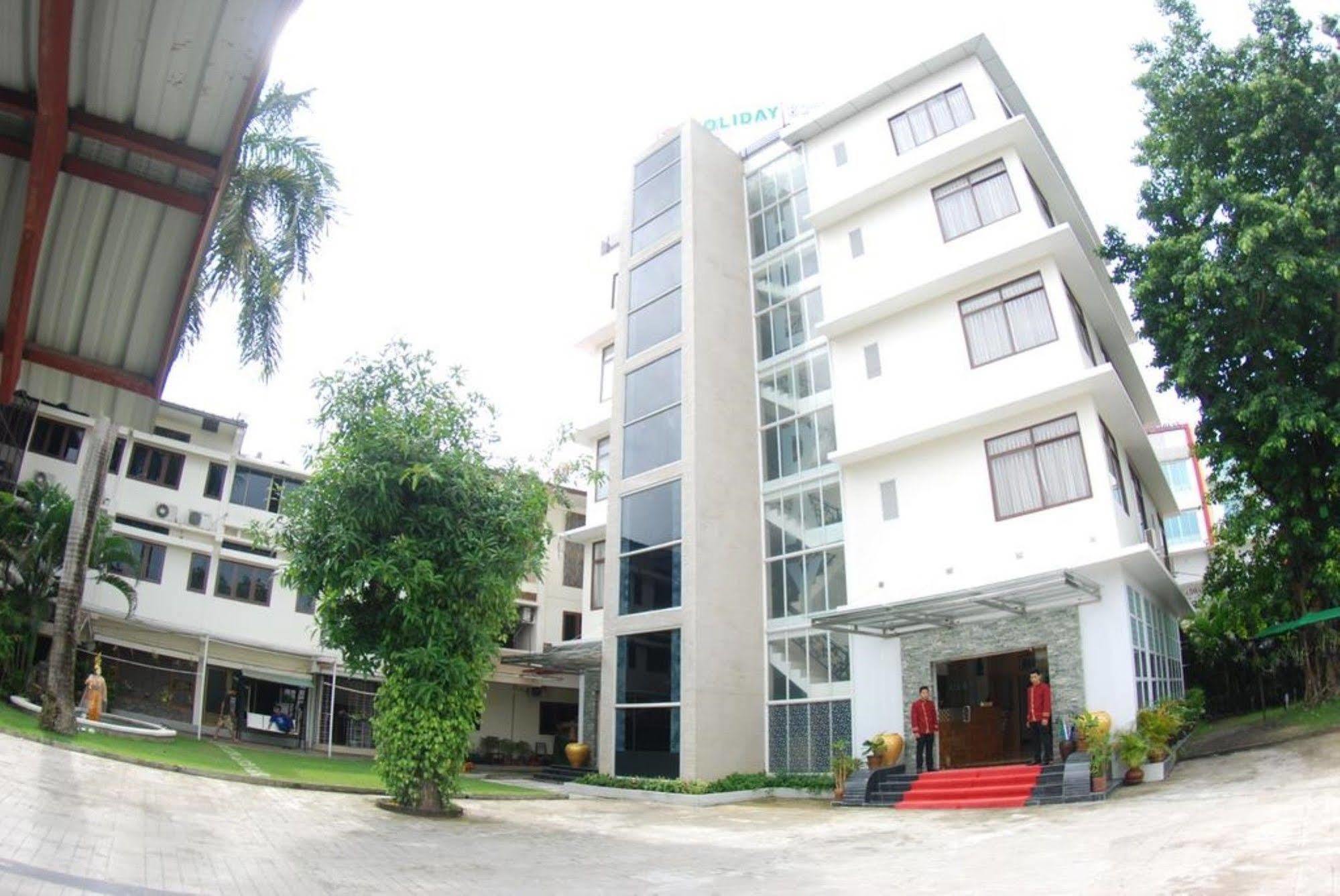 Holiday Hotel Yangon Ngoại thất bức ảnh